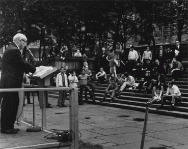 Reznikoff, Charles: Holocaust