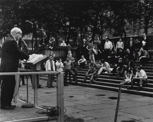 Reznikoff, Charles: Holocaust